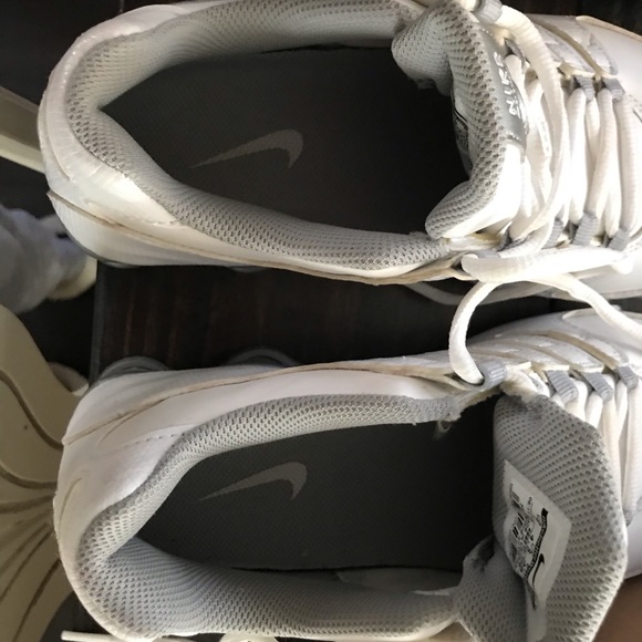 Two pair of women’s Nike Shox tennis shoes - Picture 8 of 8